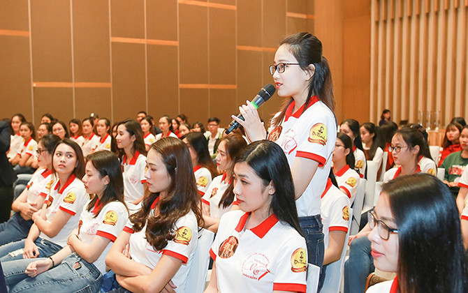 Nữ sinh bàn cách khởi nghiệp trong kỷ nguyên 4.0
