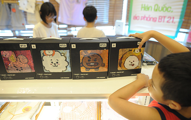 Tặng 5000 áo phông có hình nhân vật nhóm nhạc BTS (Hàn Quốc)