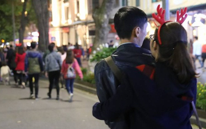 Miền Bắc chuyển rét dịp Giáng Sinh, các F.A đã tìm thấy vòng tay ấm áp nào chưa?