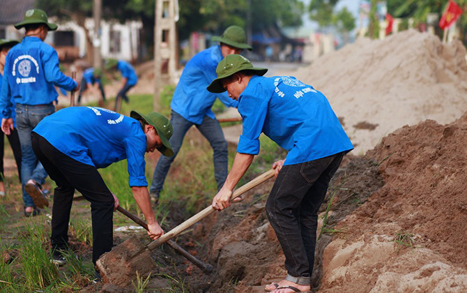 Sinh viên xây dựng nông thôn mới qua Chiến dịch Mùa hè xanh