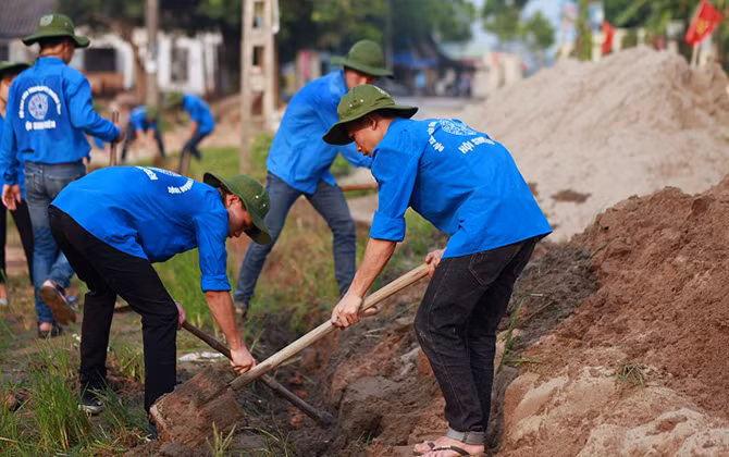 Sinh viên xây dựng nông thôn mới qua Chiến dịch Mùa hè xanh