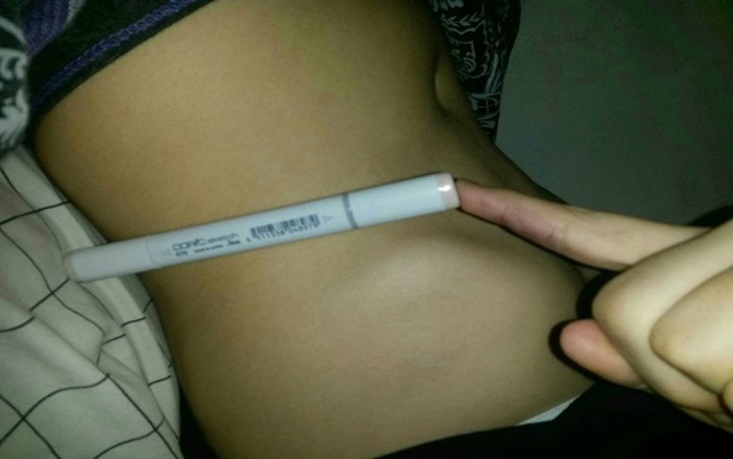 Trào lưu mới đo vòng eo con kiến bằng bút bi ngắn hơn 20cm, bạn đã thử chưa?