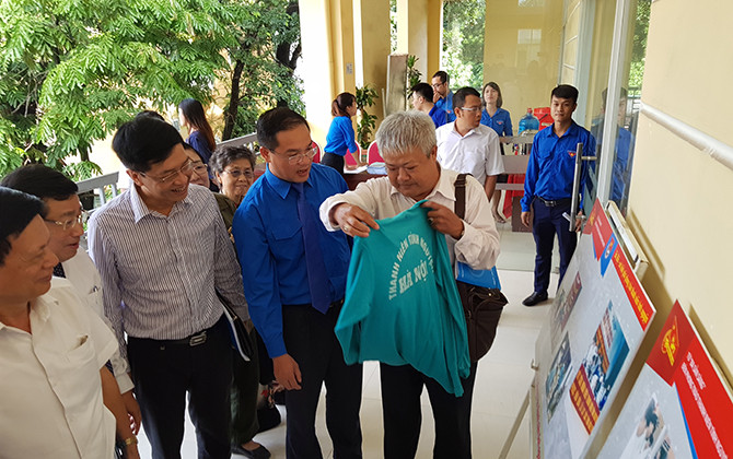 Từ 55 năm"Ba sẵn sàng" đến 20 năm "Thanh niên tình nguyện"