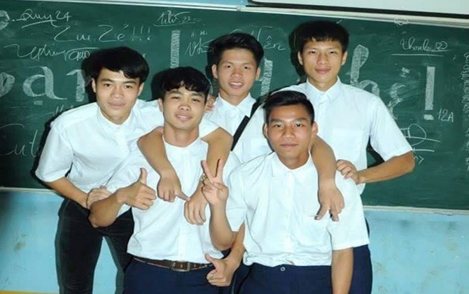 Các cầu thủ tuyển Việt Nam học giỏi môn nào nhất? Câu trả lời sẽ khiến bạn bất ngờ!