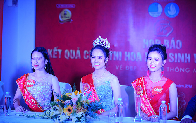 Top 5 Hoa khôi sinh viên thể hiện tài ứng xử