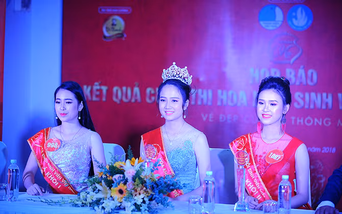 Top 5 Hoa khôi sinh viên thể hiện tài ứng xử