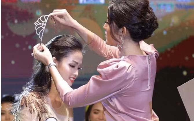 ĐH Hà Nội đã tìm ra hoa khôi sau 11 năm