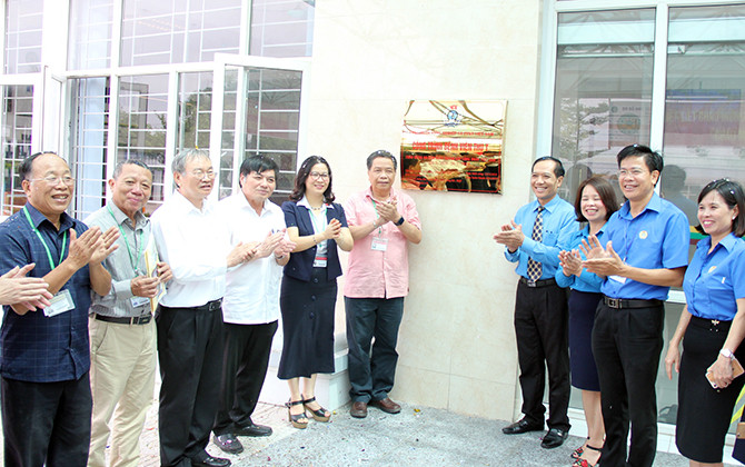 Bệnh viện thú y lớn nhất Việt Nam được gắn biển