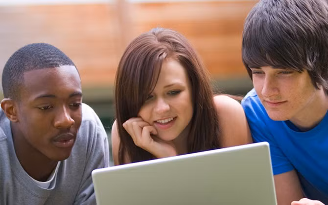 Cuộc thi viết online “Story of my life”