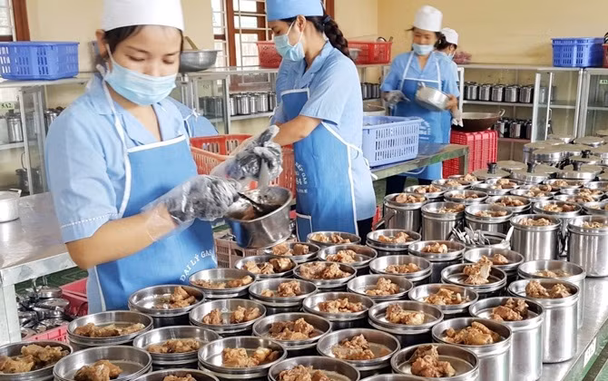 TP.HCM áp dụng quy định mới: Các trường không giữ xe máy trên 50 phân khối của học sinh