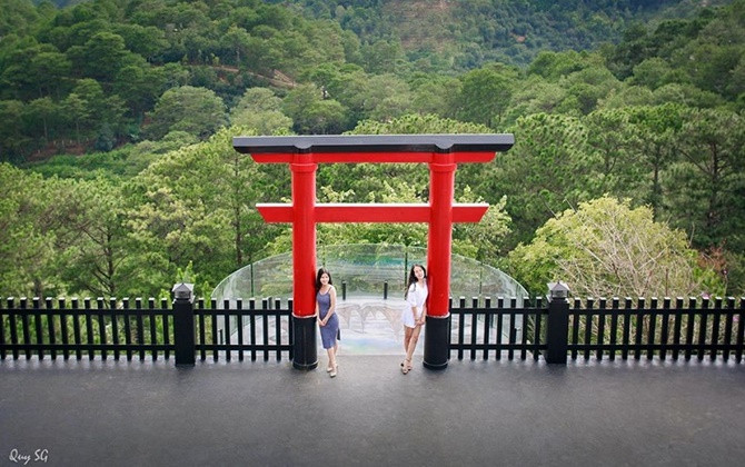 Ngỡ ngàng với vẻ đẹp "không góc chết" của cổng trời thứ hai tại Đà Lạt