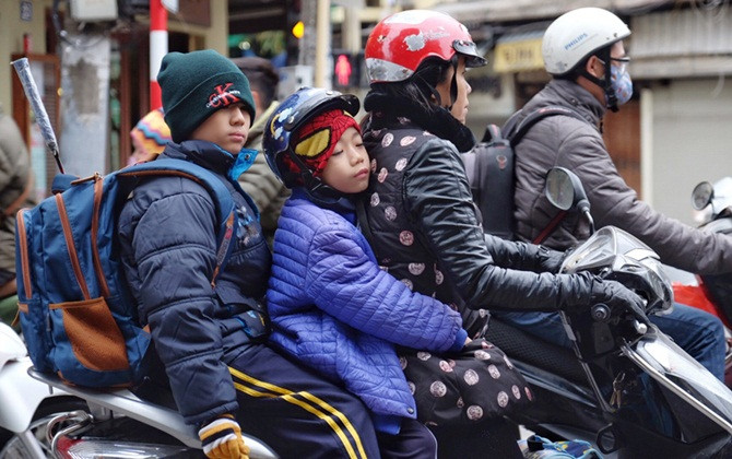 Miền Bắc, miền Trung đón năm mới 2019 trong mưa rét