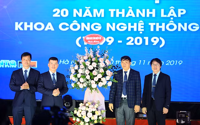 20 năm trưởng thành và phát triển khoa CNTT - ĐH Công nghiệp Hà Nội