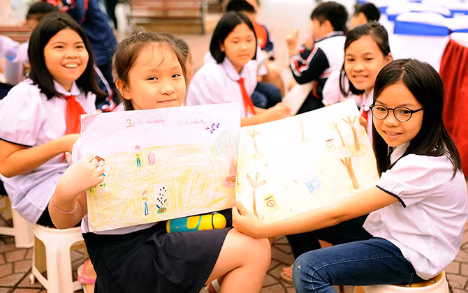 Thiếu nhi thi vẽ tranh "Vì một Việt Nam xanh"