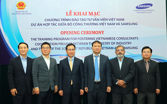 Hợp tác đào tạo chuyên gia tư vấn, nâng cao chất lượng năm 2019