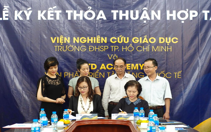 Triển khai chương trình cấp Chứng chỉ Sư phạm Tiếng Anh của INTESOL Worldwide tại Việt Nam