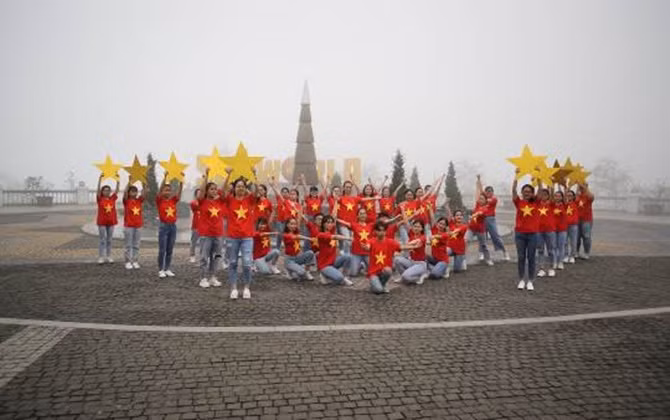 Công viên Sun World náo nhiệt trong vòng bán kết Flashmob