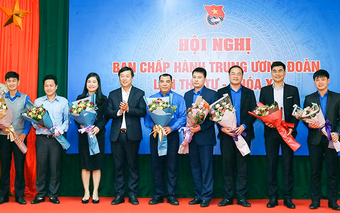 Bẩu bổ sung 3 Uỷ viên Thường vụ và 7 Uỷ viên BCH Trung ương Đoàn
