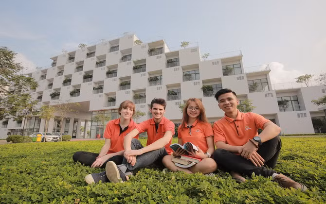 Trường ĐH FPT thành trường thứ 5 đạt kiểm định chất lượng theo tiêu chuẩn mới