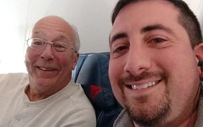 Con gái phải đi làm suốt lễ Giáng sinh, và người cha có một giải pháp bất ngờ!