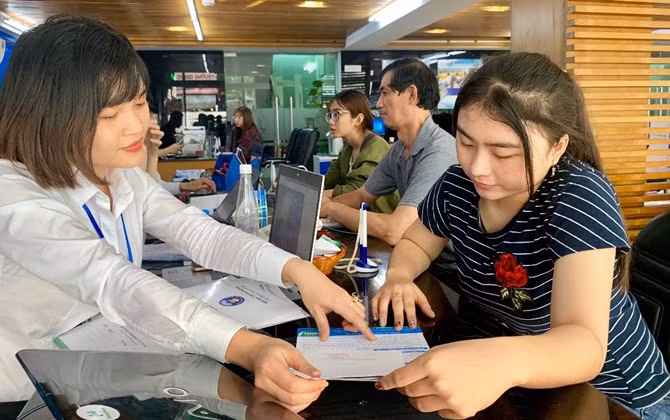 Xét tuyển học bạ: “Tấm vé vàng” bước vào cánh cổng đại học cho các sĩ tử
