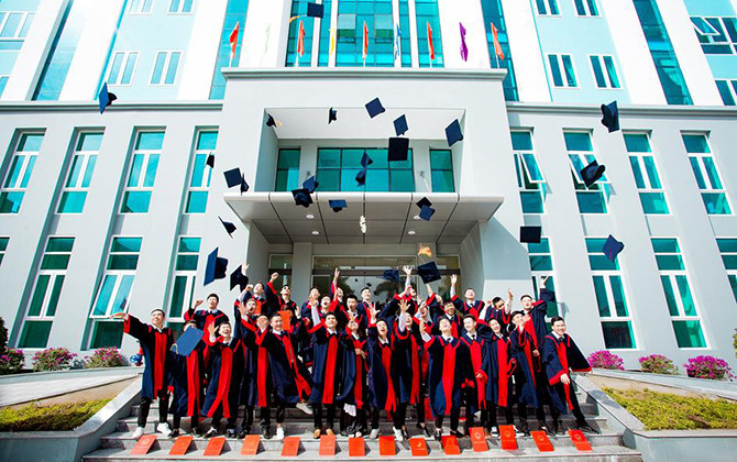 Chọn trường "TOP" hay chọn ngành yêu thích?