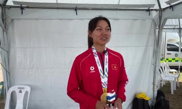 Tay chèo 19 tuổi Hồ Thị Duy vượt áp lực, giành HCV ngay lần đầu dự SEA Games