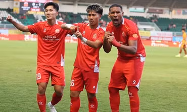 HIGHLIGHTS Thua Công an TPHCM, HAGL đối diện nguy cơ rớt hạng 
