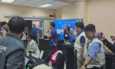 HLV Kiatisak gây sốt trước chung kết SEA Games: 'Thắng hay thua, hãy tận hưởng bóng đá'