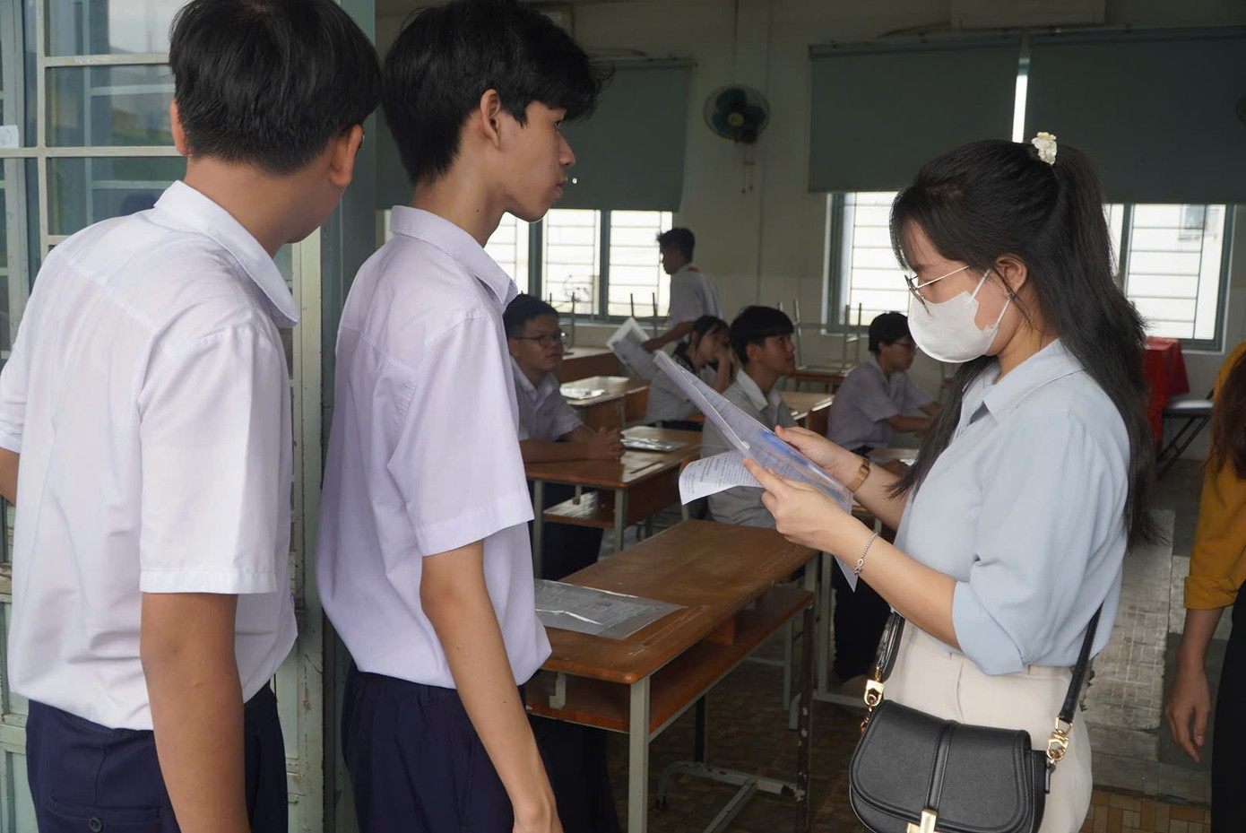 Thí sinh TPHCM trong kỳ thi thi tốt nghiệp THPT 2025 7c58d681698edfd0869f.jpg