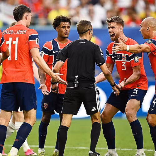 TIN NÓNG WORLD CUP: Na Uy phải chịu bàn thua oan? Bùng nổ tranh cãi trận tứ kết đỉnh cao!
