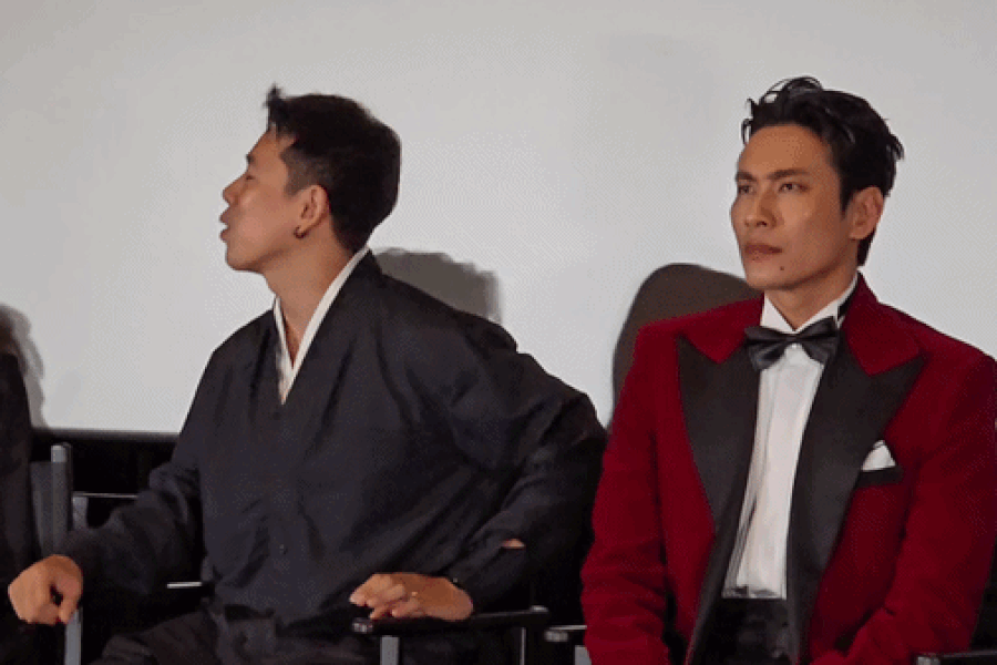 Phản ứng của Kiều Minh Tuấn khi dàn cast Phí Phông đòi "yêu cho roi cho vọt"