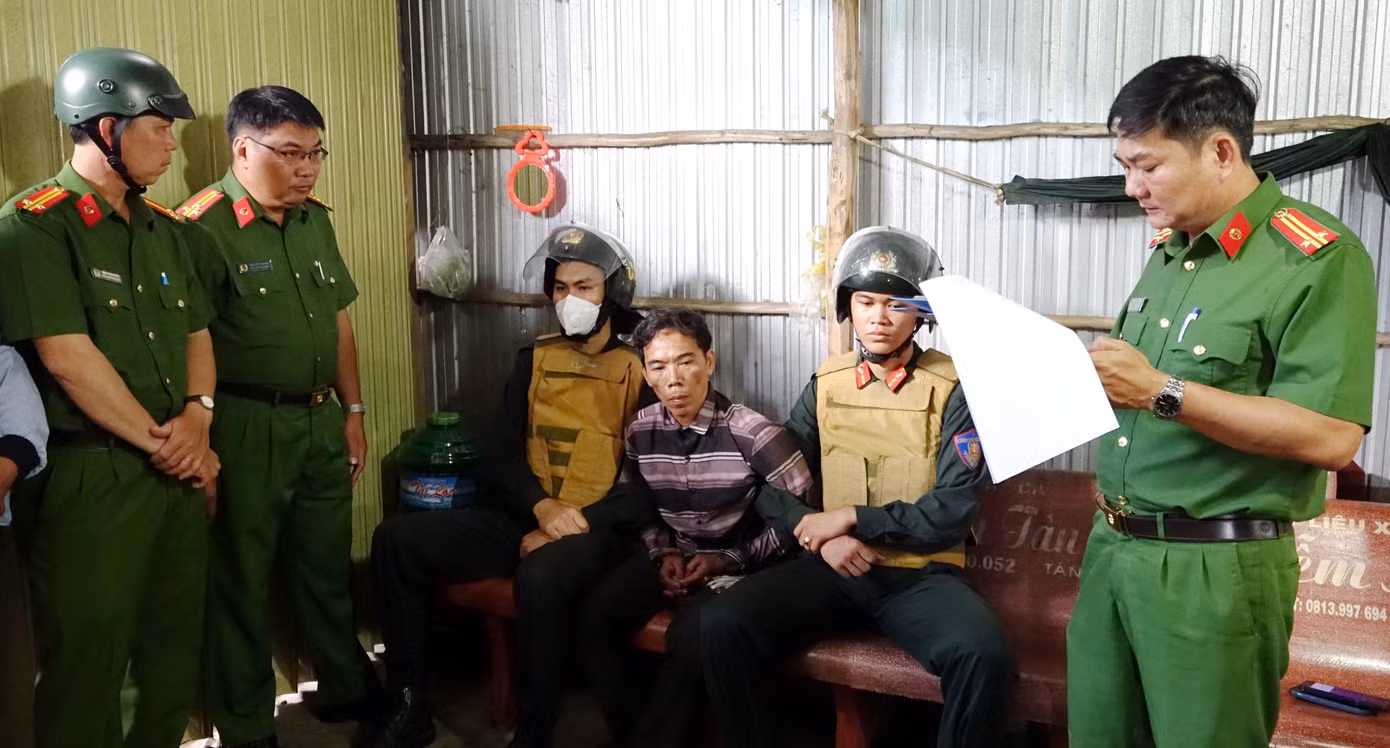 cong-an-tinh-ca-mau-khoi-to-vu-an-khoi-to-bi-can-bat-tam-giam-vo-van-luong-ve-toi-loi-dung-cac-quyen-tu-do-dan-chu-xam-pham-loi-ich-cua-nha-nuoc-quyen-loi-ich-hop-phap-cua-to-chuc-ca-nhan.jpg
