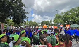 Hát giao duyên mừng tết Độc lập ở xứ Lạng. Ảnh: Duy Chiến.