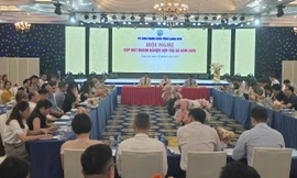 Phó Chủ tịch UBND tỉnh Lạng Sơn Đoàn Thanh Sơn phát biểu tại hội nghị. Ảnh: Duy Chiến