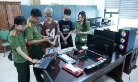 Đối tượng và tang vật có liên quan đến vụ việc.