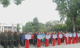 Các vận động viên tham gia giải chạy.