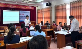 Thảo luận tại lớp tập huấn giảm nghèo ở Cao Bằng. Ảnh: CB