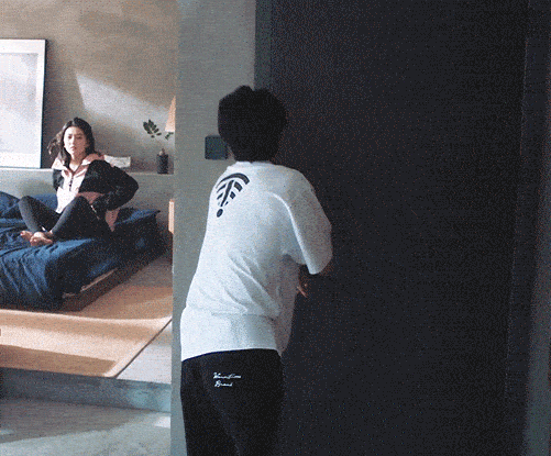 Dáng chạy tung tăng tung tăng.