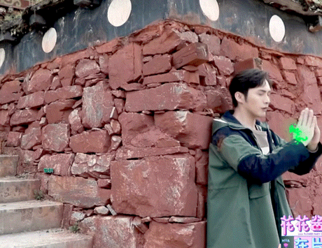 Ngoài đời cũng &quot;ngọt&quot; thế này lịm tim mất thôi.