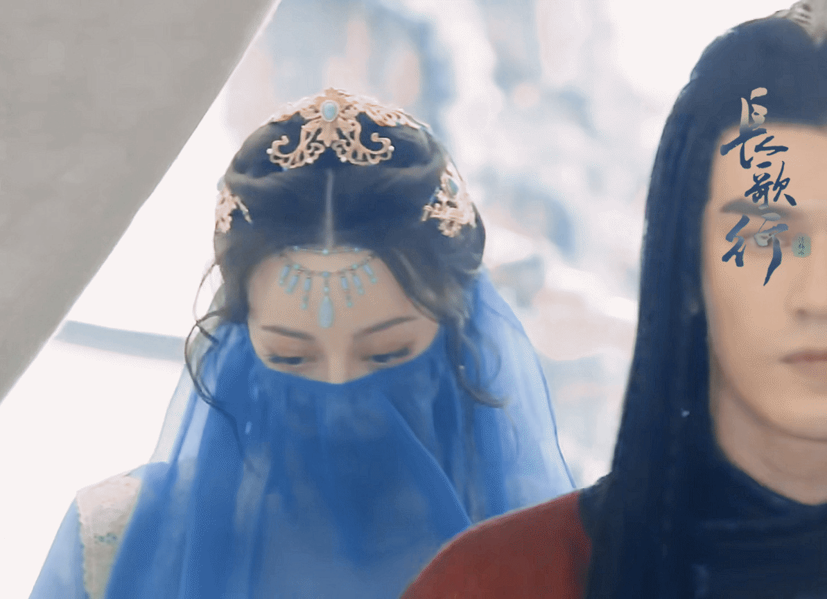 Tạo hình mới của Địch Lệ Nhiệt Ba được hé lộ cho tập sau.