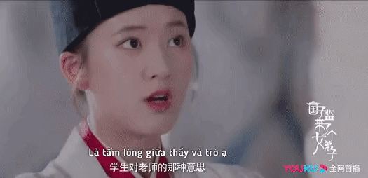 Triệu Lộ Tư sẽ giả trai để đi học trường nam sinh. Triệu Lộ Tư sẽ giả trai để đi học trường nam sinh.