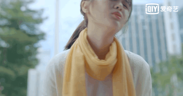 Nữ chính có lối diễn sượng trân. Nữ chính có lối diễn sượng trân.