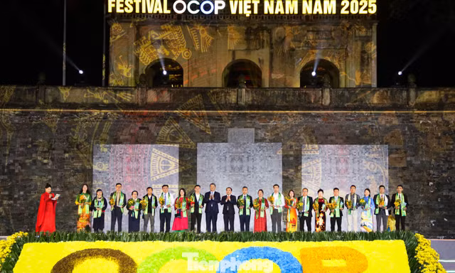 'Chúng ta không chỉ bán một trái cam, một gói chè hay một cân gạo đơn thuần'
