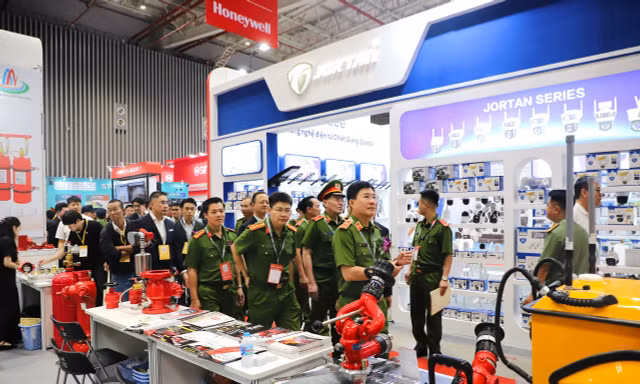 Bộ Công an mở triển lãm quốc tế về kỹ thuật, phương tiện PCCC và CNCH lớn nhất từ trước đến nay