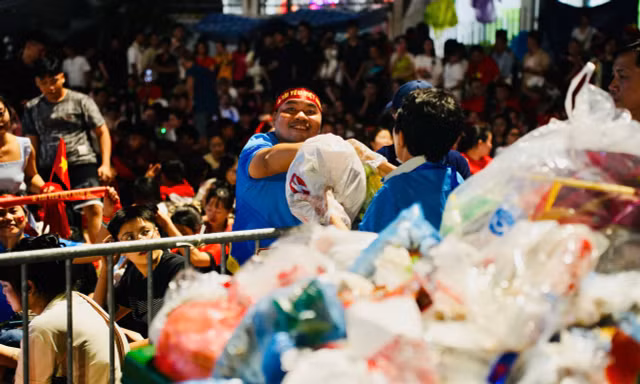 'Khối vệ sinh môi trường' căng mình làm sạch đường phố, sẵn sàng cho Đại lễ
