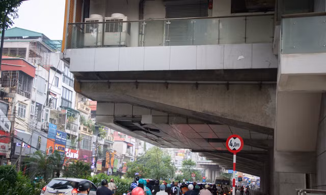 Hà Nội tổng rà soát đường sắt đô thị sau sự cố rơi vữa tại ga Văn Khê