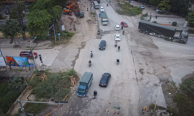 Hà Nội khởi động lại dự án cải tạo Quốc lộ 32 sau thời gian ‘đắp chiếu’