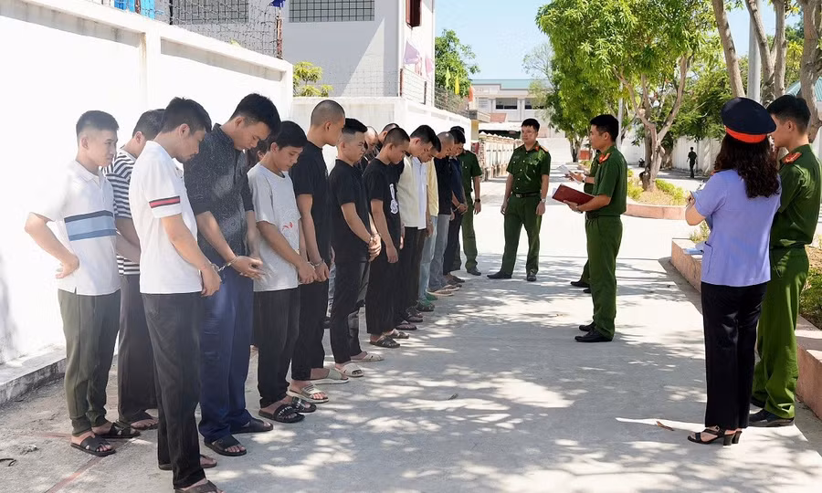 Bắt 24 đối tượng trong đường dây lừa đảo từ Campuchia