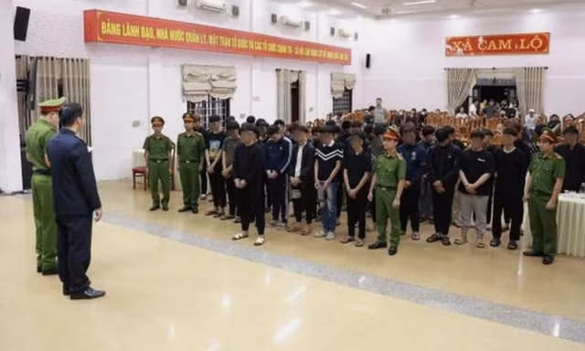 Dùng vỏ chai bia ẩu đả gây thương tích, 38 đối tượng bị khởi tố